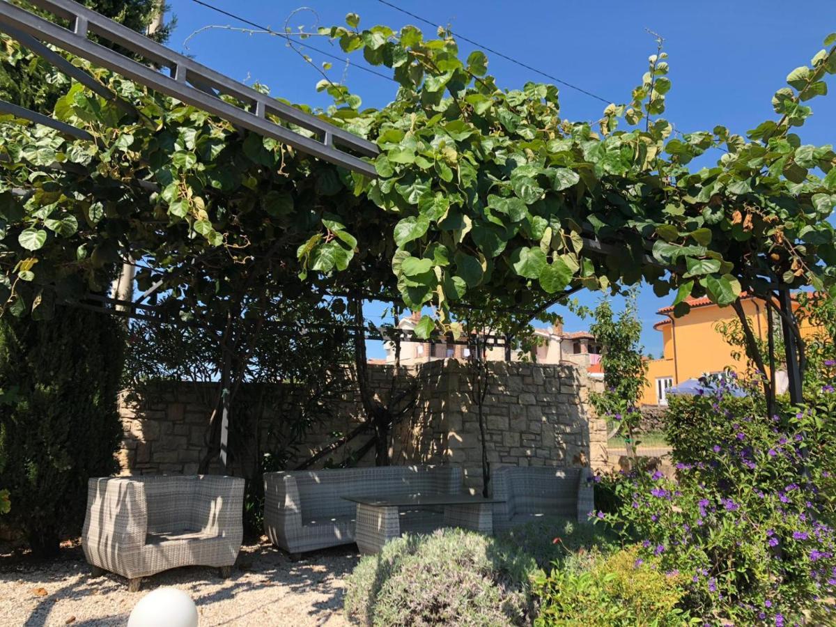 Casa Stefanie Villa Kaštelir Exterior foto